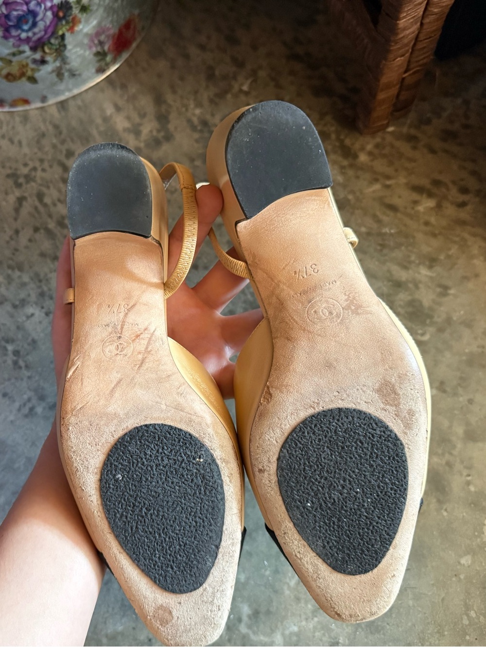 CHANEL Classic Beige and Black Two-Tone Slingback Mules w/ Box - Picture 6 of 9